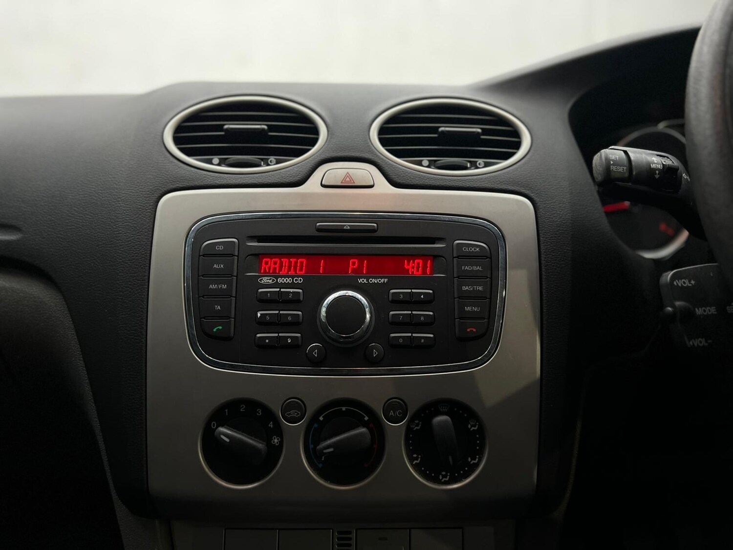 Used Ford Focus 2010 for sale - 78122209: Photo 57