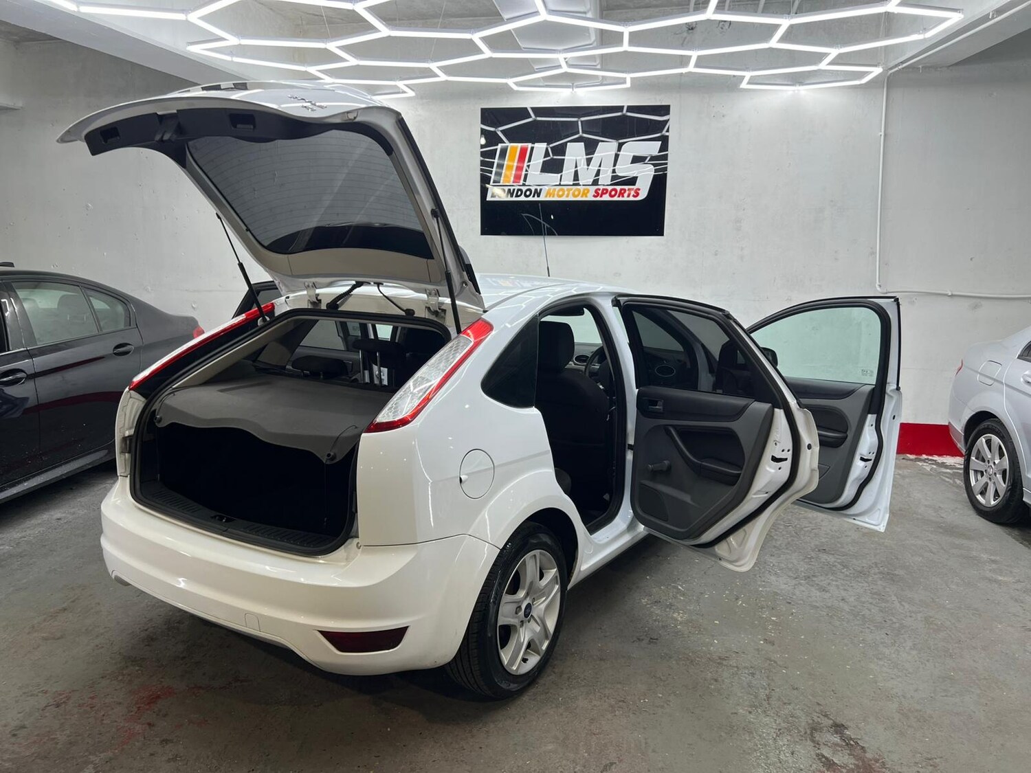 Used Ford Focus 2010 for sale - 78122209: Photo 90