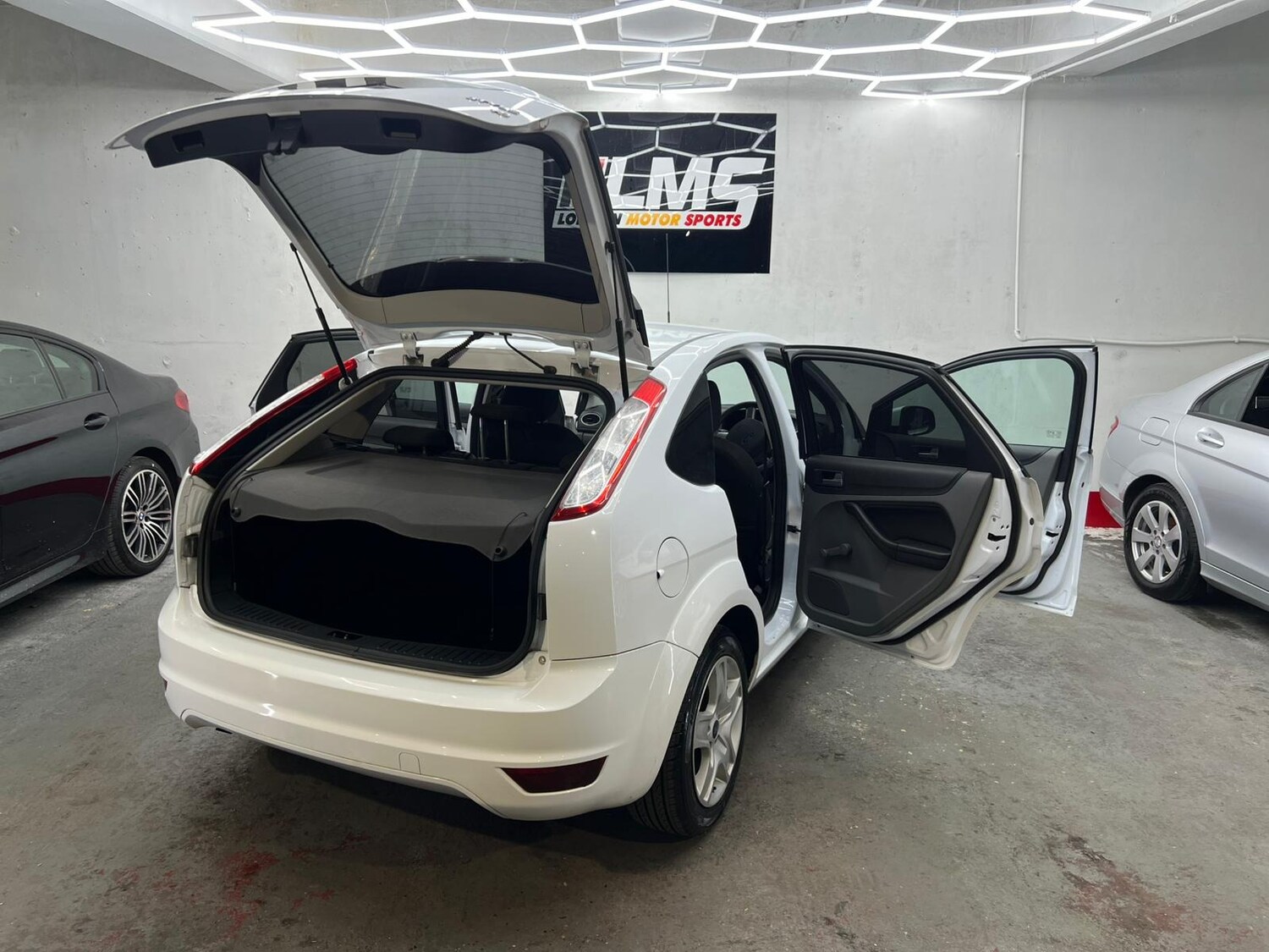 Used Ford Focus 2010 for sale - 78122209: Photo 92