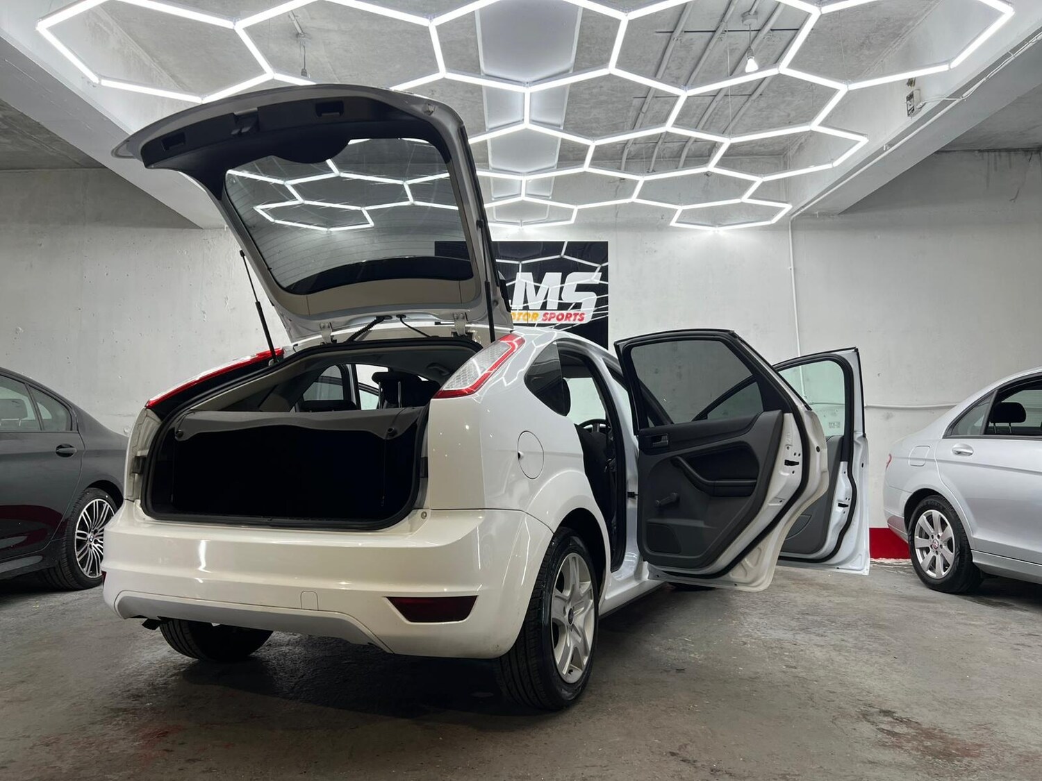 Used Ford Focus 2010 for sale - 78122209: Photo 93