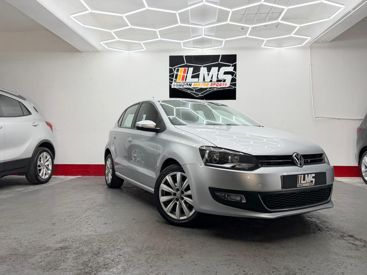 Used Volkswagen Polo 2010 for sale - 76565703: Photo 22