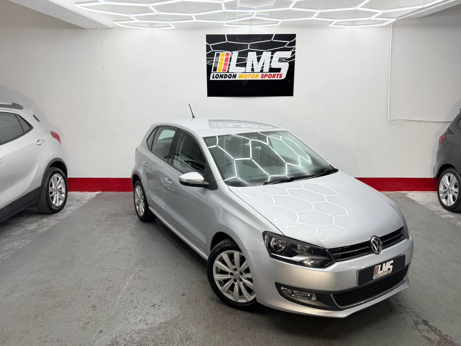Used Volkswagen Polo 2010 for sale - 76565703: Photo 23
