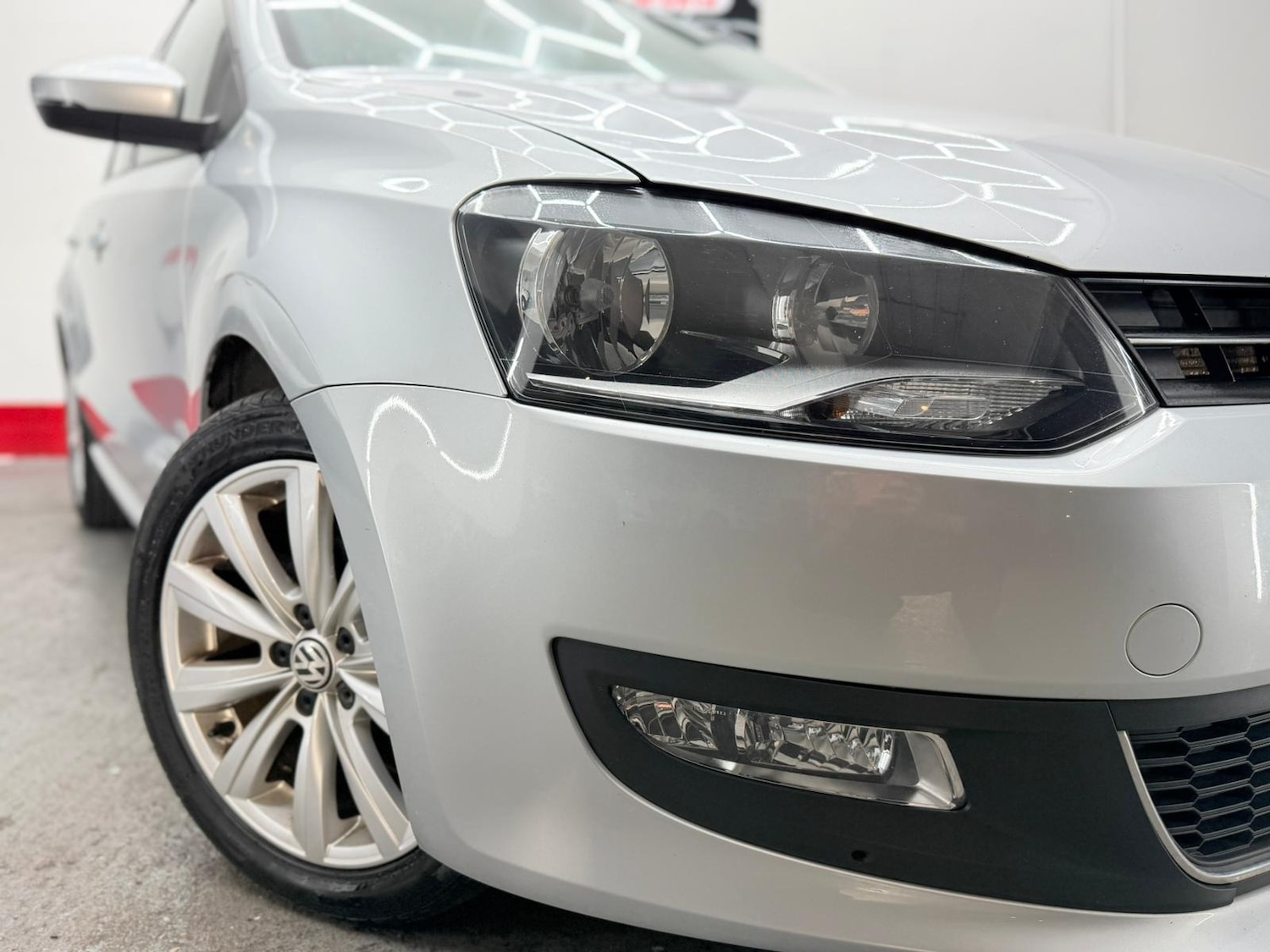 Used Volkswagen Polo 2010 for sale - 76565703: Photo 30