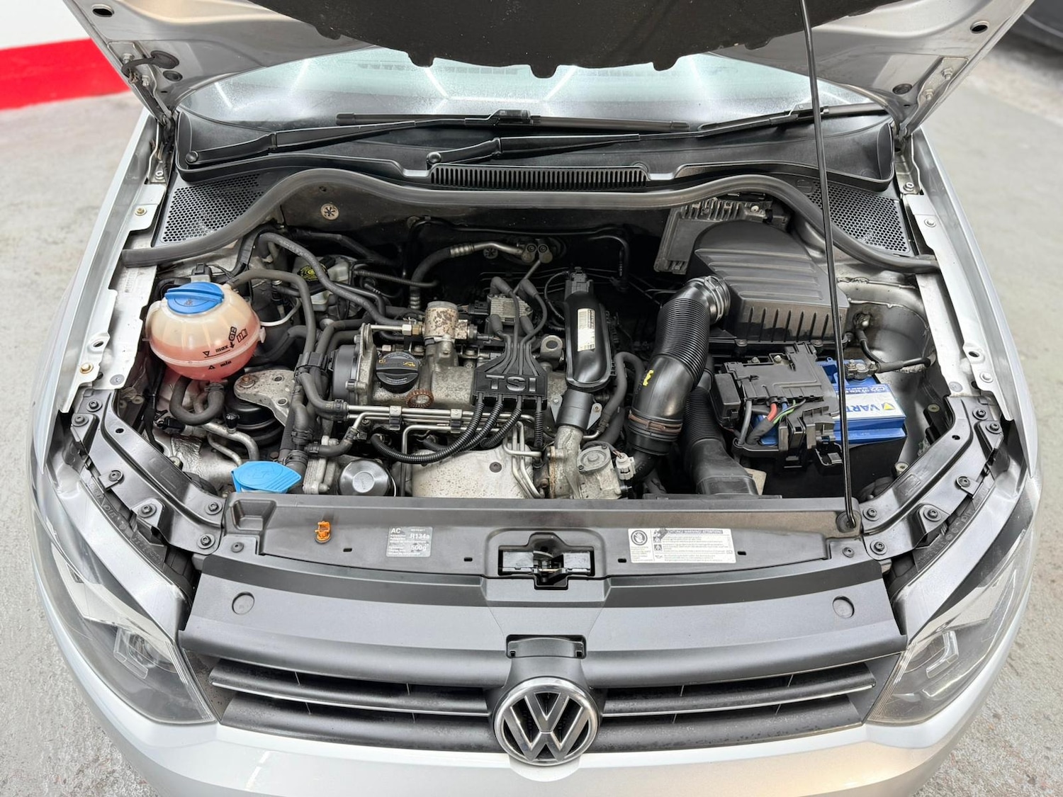 Used Volkswagen Polo 2010 for sale - 76565703: Photo 40