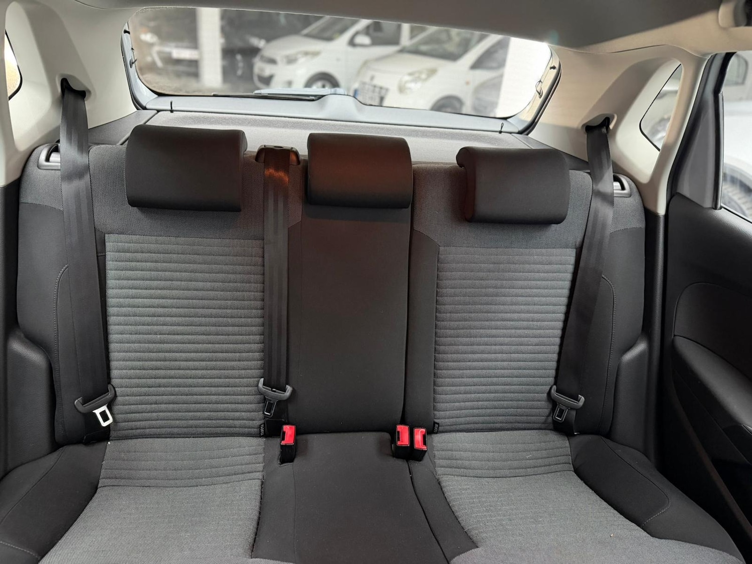 Used Volkswagen Polo 2010 for sale - 76565703: Photo 43