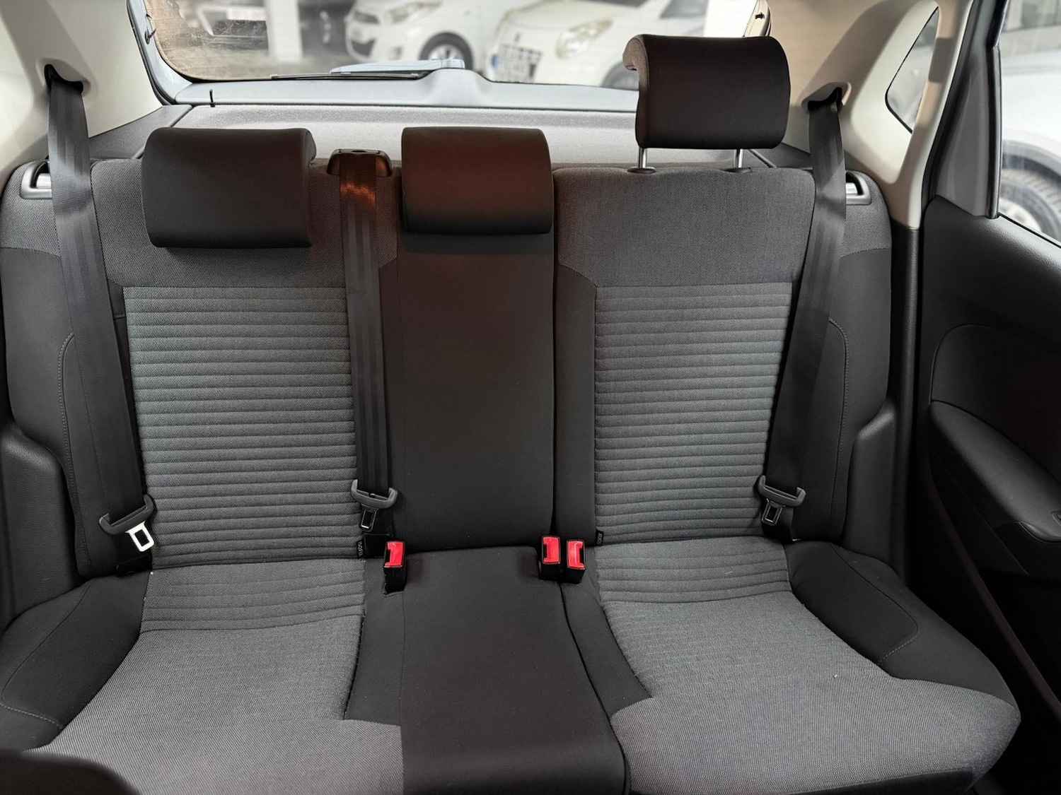 Used Volkswagen Polo 2010 for sale - 76565703: Photo 44