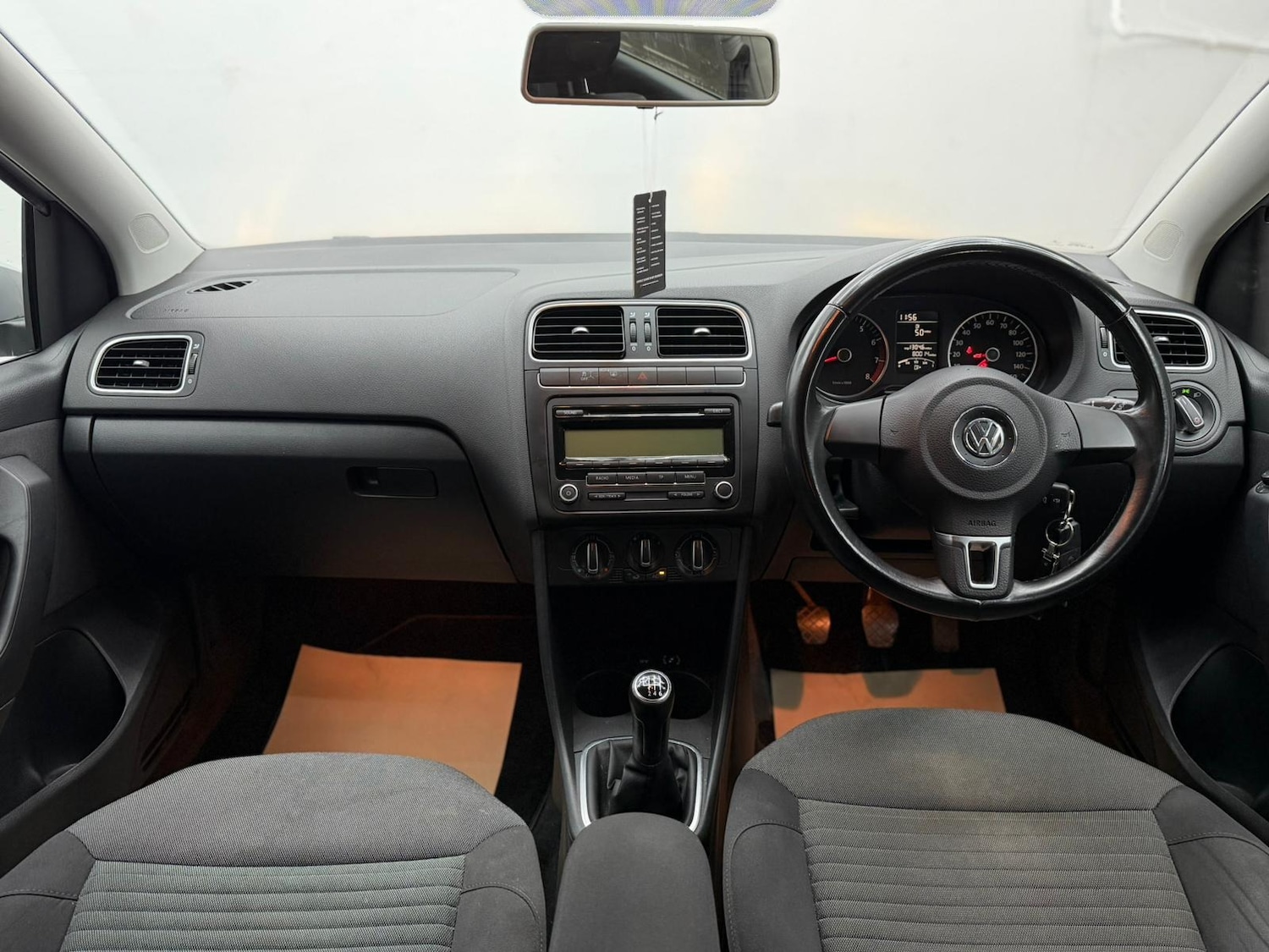 Used Volkswagen Polo 2010 for sale - 76565703: Photo 46