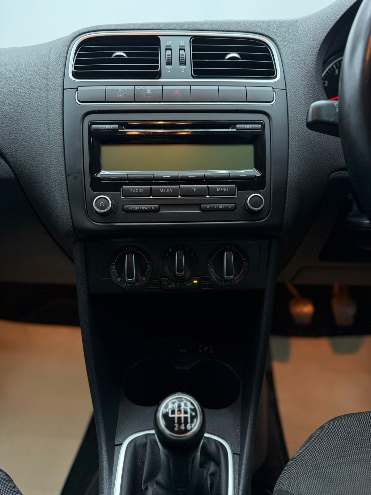 Used Volkswagen Polo 2010 for sale - 76565703: Photo 49