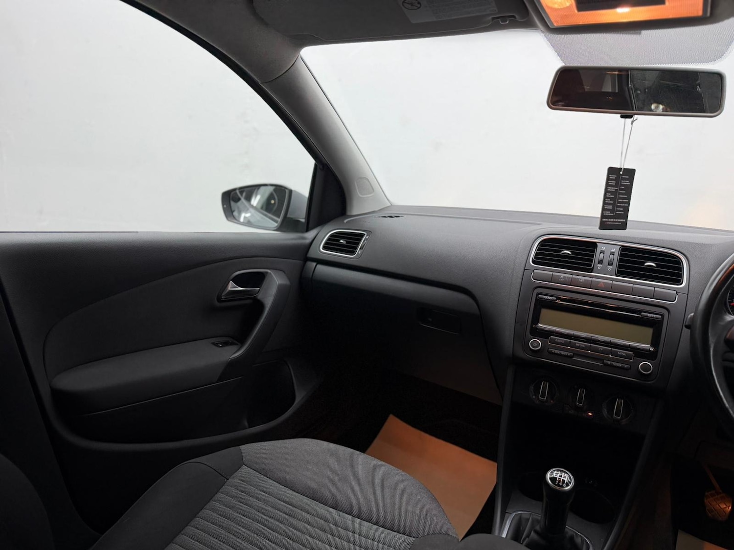 Used Volkswagen Polo 2010 for sale - 76565703: Photo 50