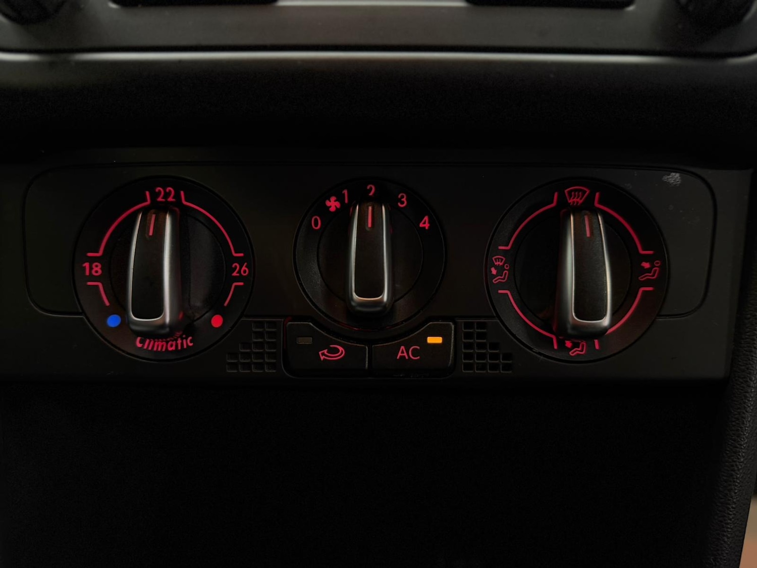 Used Volkswagen Polo 2010 for sale - 76565703: Photo 55