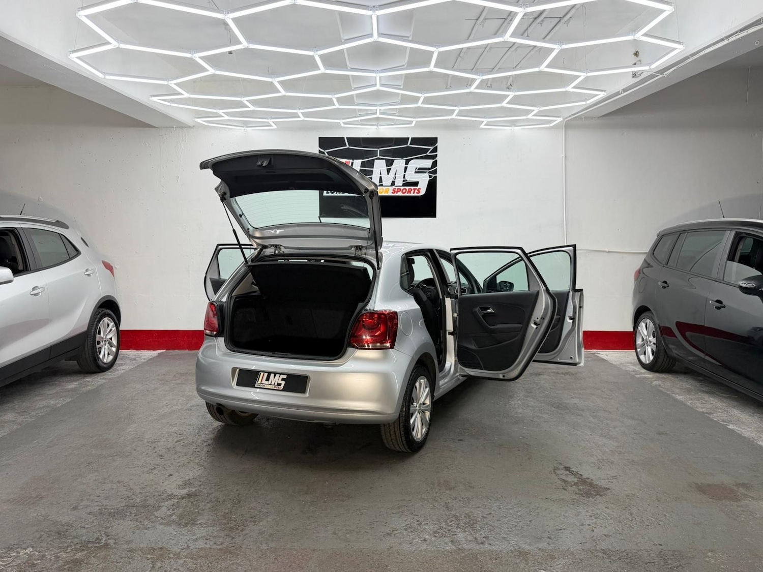 Used Volkswagen Polo 2010 for sale - 76565703: Photo 78