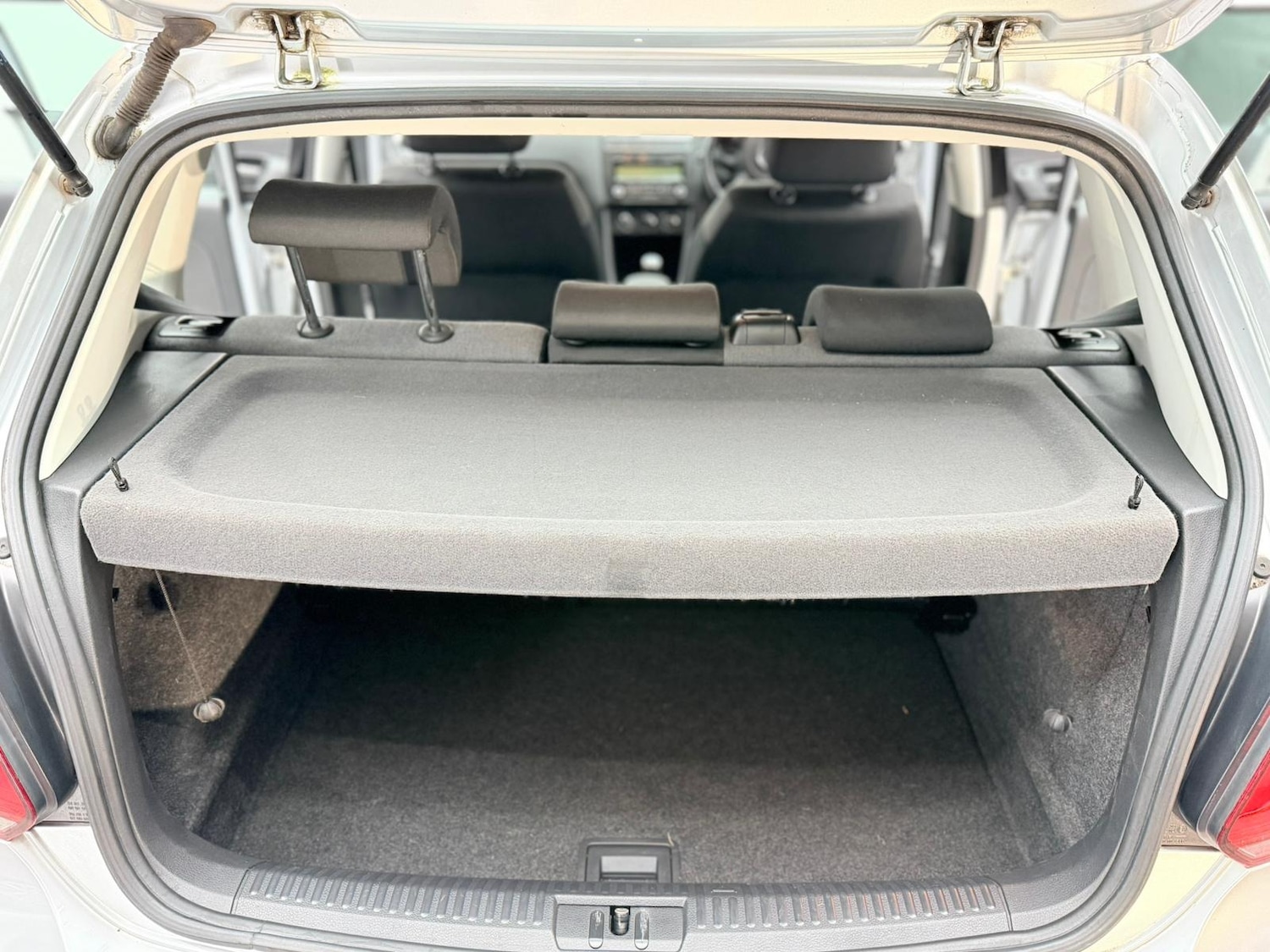 Used Volkswagen Polo 2010 for sale - 76565703: Photo 91