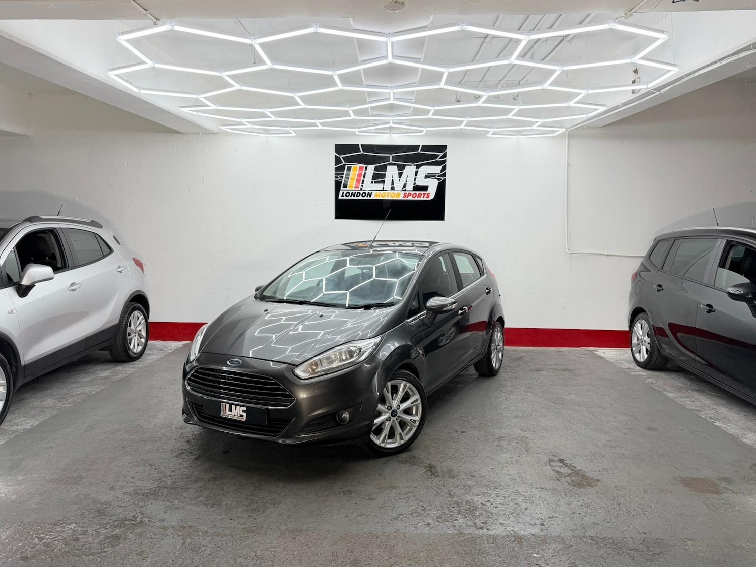Used Ford Fiesta 2015 for sale - 76946818: Photo 1