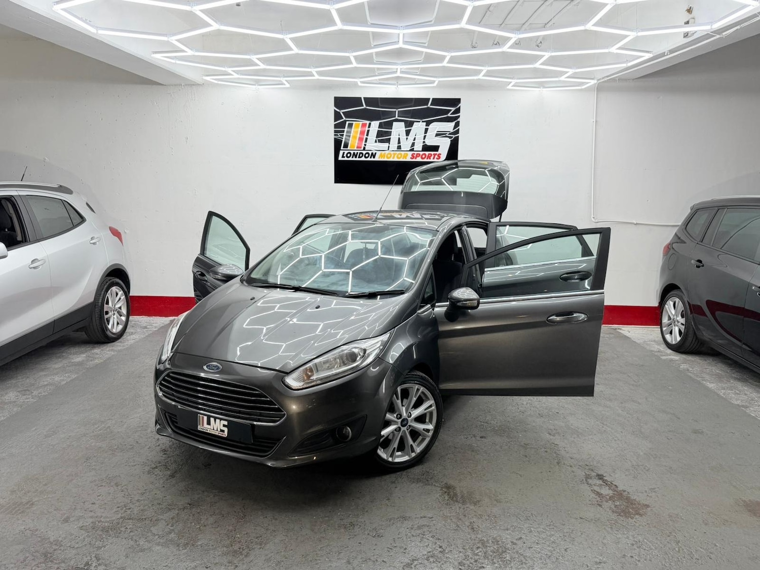 Used Ford Fiesta 2015 for sale - 76946818: Photo 17