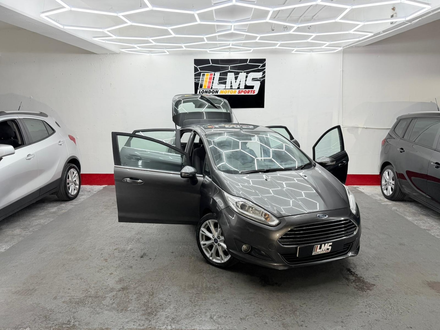 Used Ford Fiesta 2015 for sale - 76946818: Photo 32