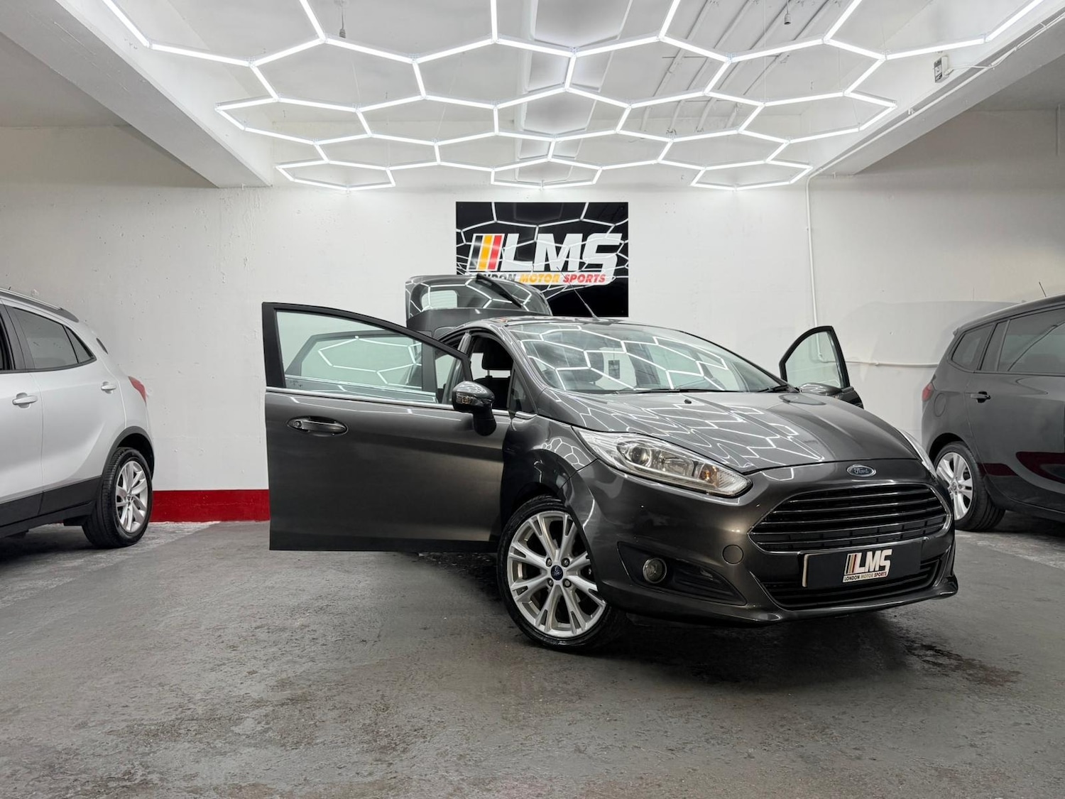 Used Ford Fiesta 2015 for sale - 76946818: Photo 35