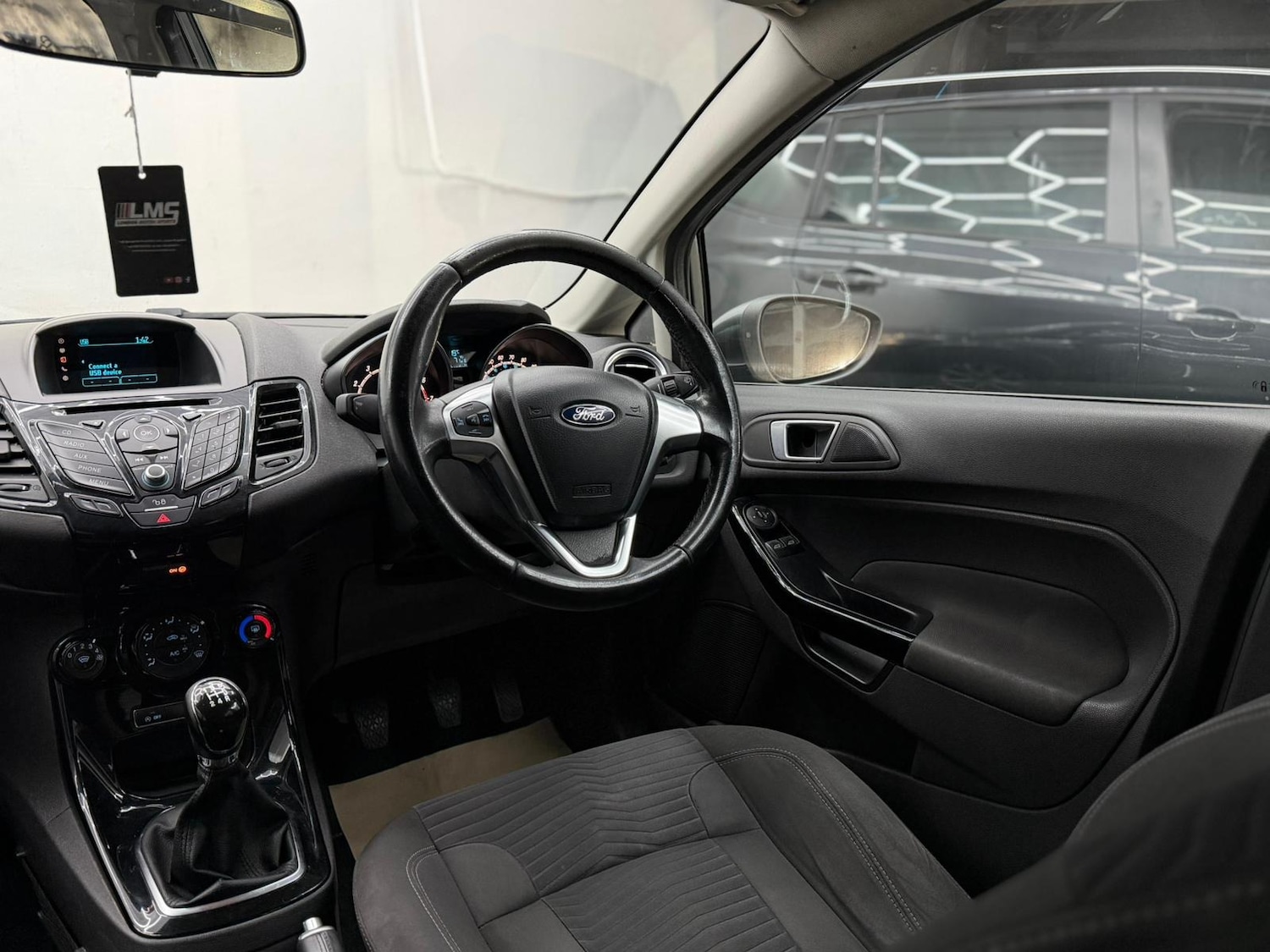 Used Ford Fiesta 2015 for sale - 76946818: Photo 42