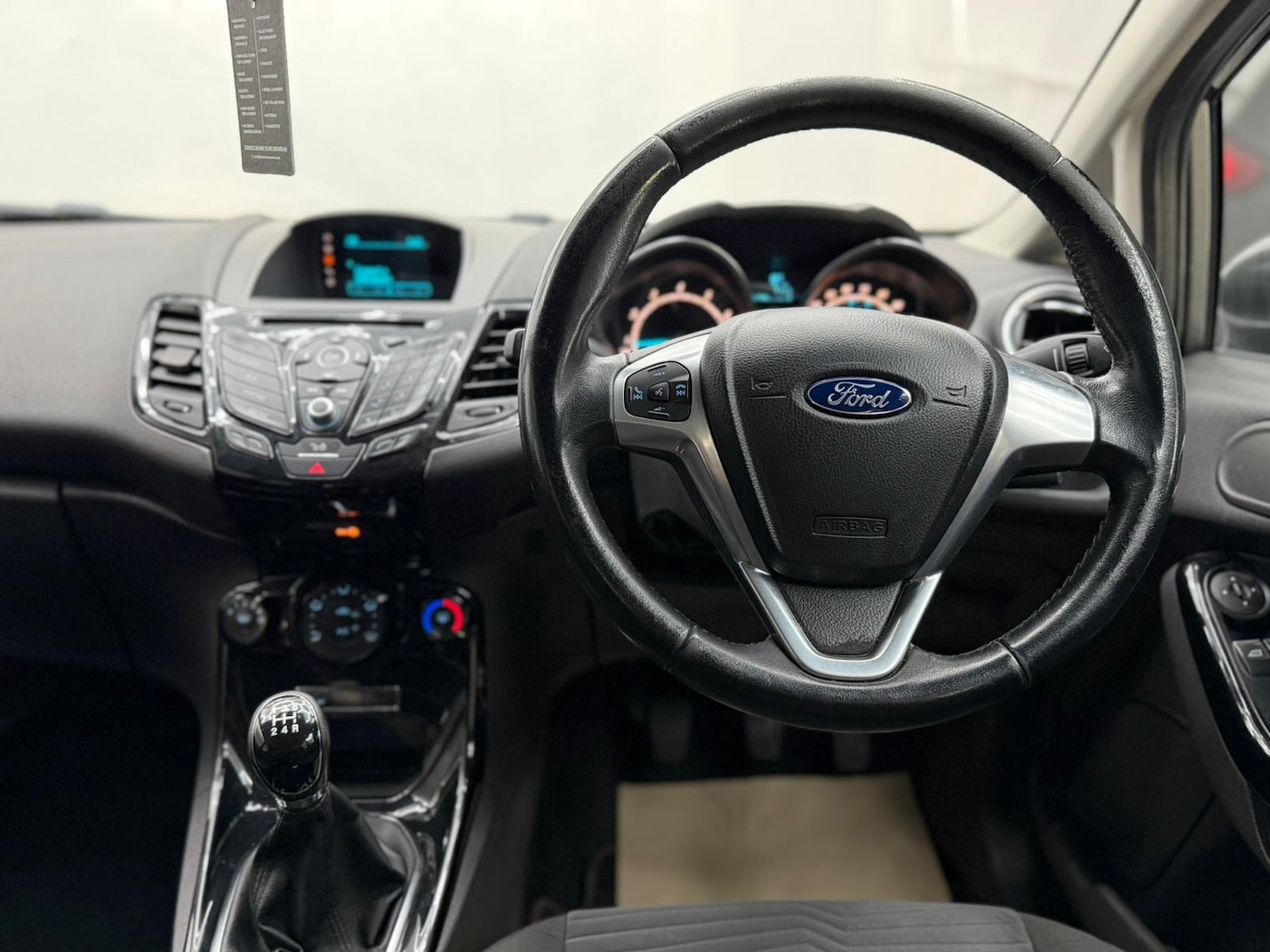 Used Ford Fiesta 2015 for sale - 76946818: Photo 43