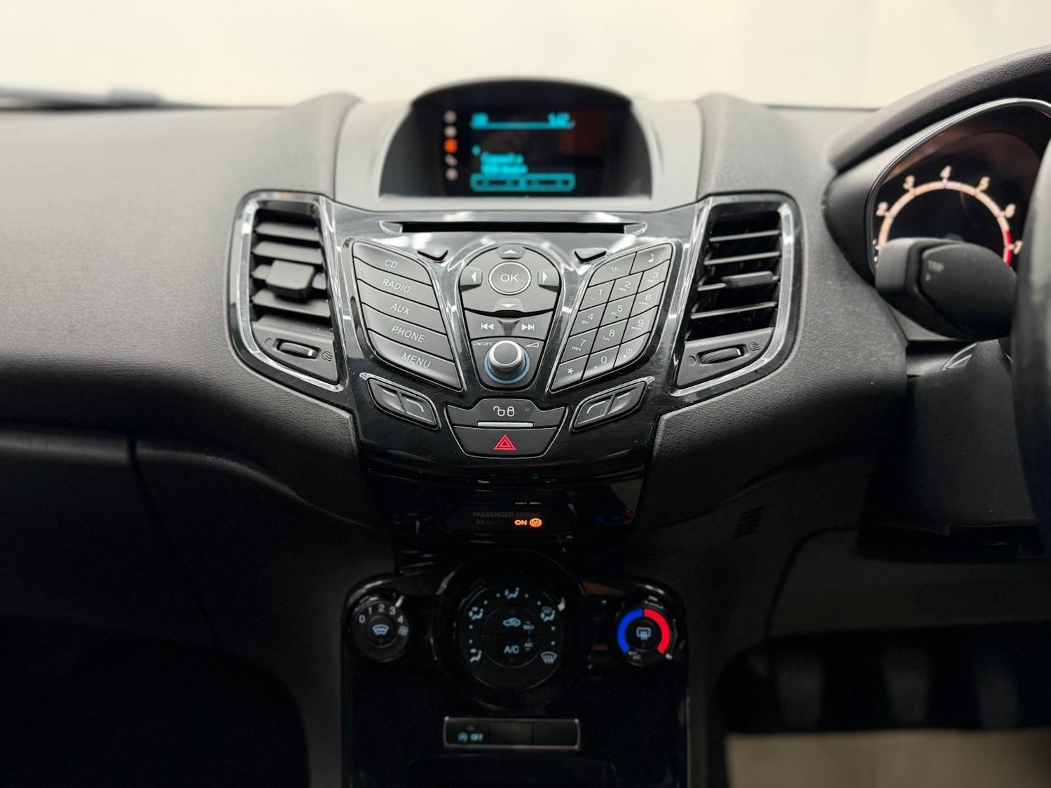 Used Ford Fiesta 2015 for sale - 76946818: Photo 49