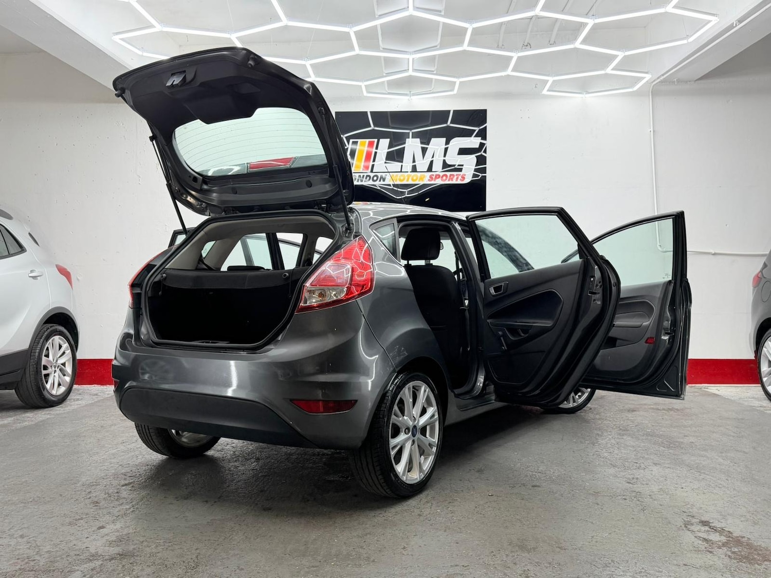 Used Ford Fiesta 2015 for sale - 76946818: Photo 85