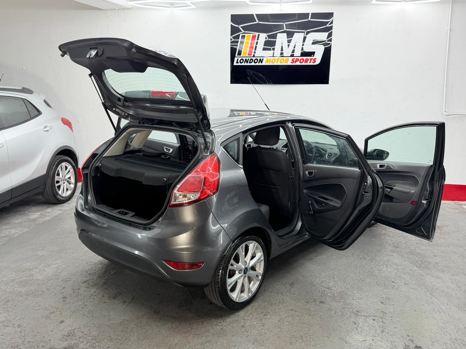 Used Ford Fiesta 2015 for sale - 76946818: Photo 88