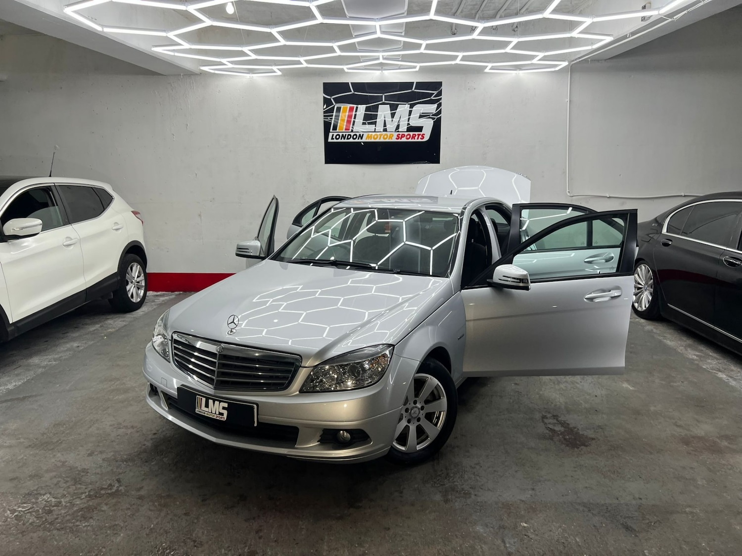 Used Mercedes-Benz C Class 2010 for sale - 77445995: Photo 15