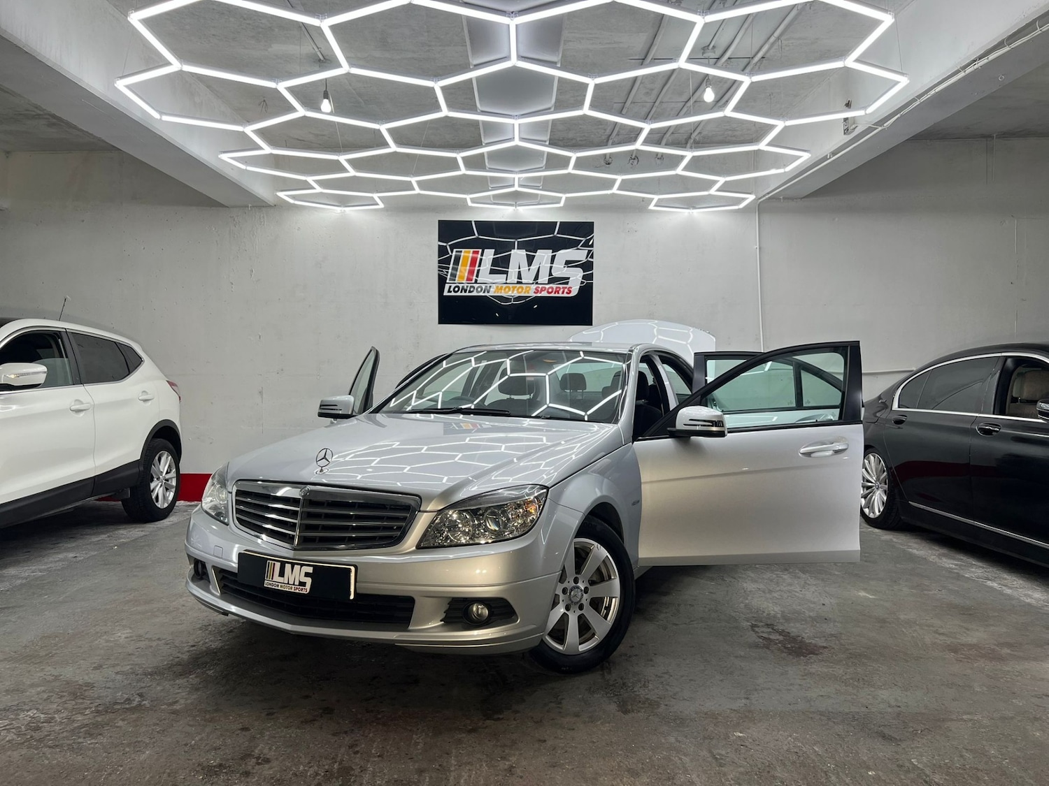 Used Mercedes-Benz C Class 2010 for sale - 77445995: Photo 20