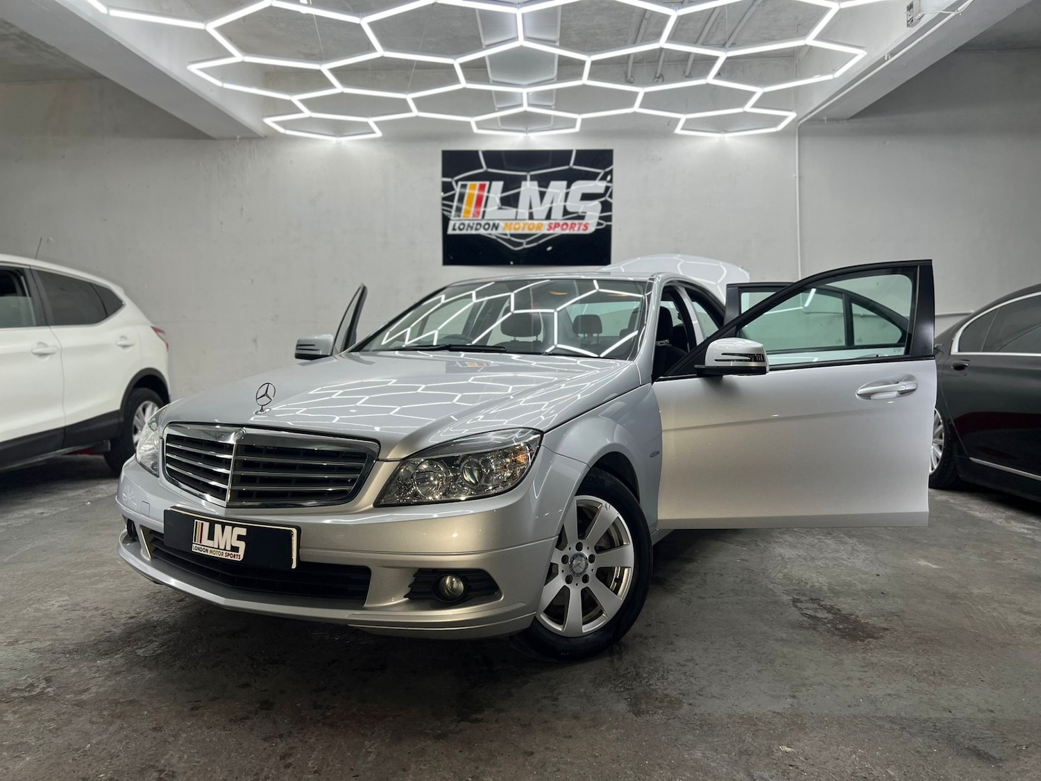 Used Mercedes-Benz C Class 2010 for sale - 77445995: Photo 21