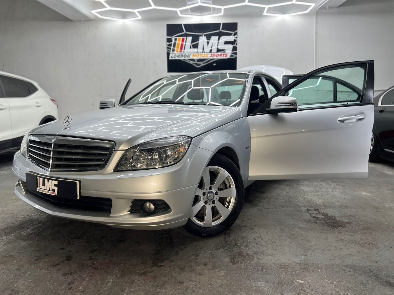 Used Mercedes-Benz C Class 2010 for sale - 77445995: Photo 22