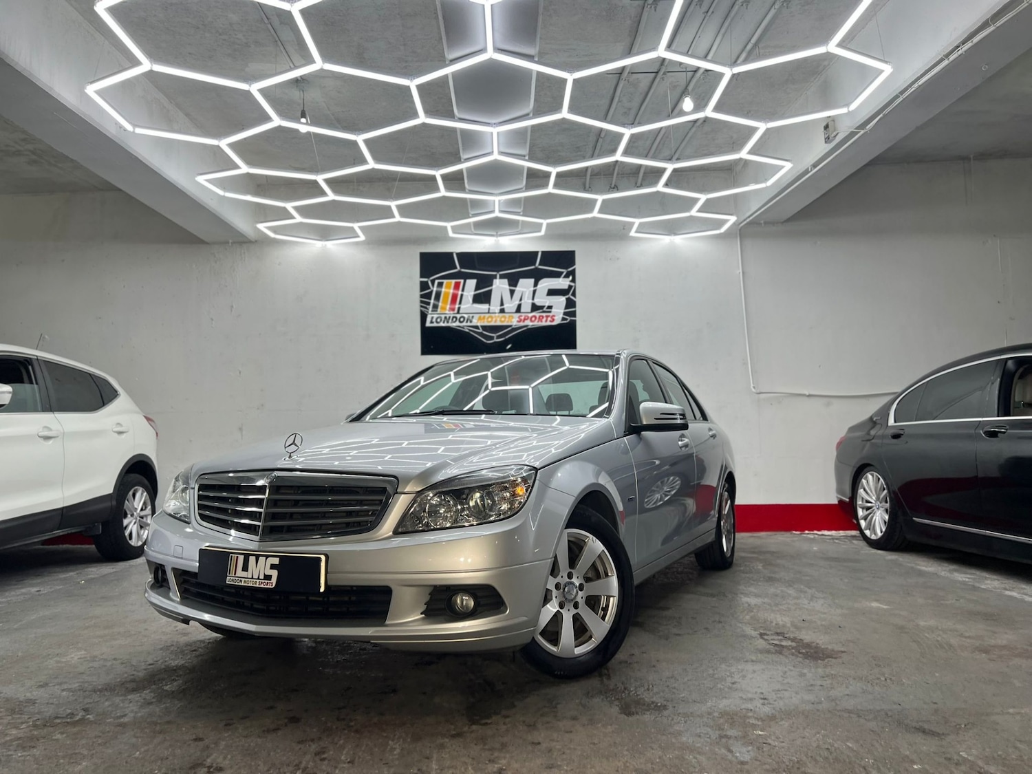 Used Mercedes-Benz C Class 2010 for sale - 77445995: Photo 4