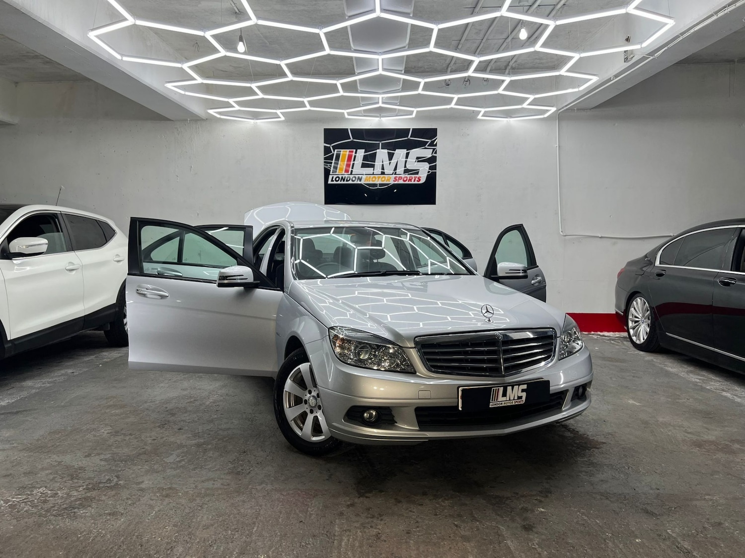 Used Mercedes-Benz C Class 2010 for sale - 77445995: Photo 42