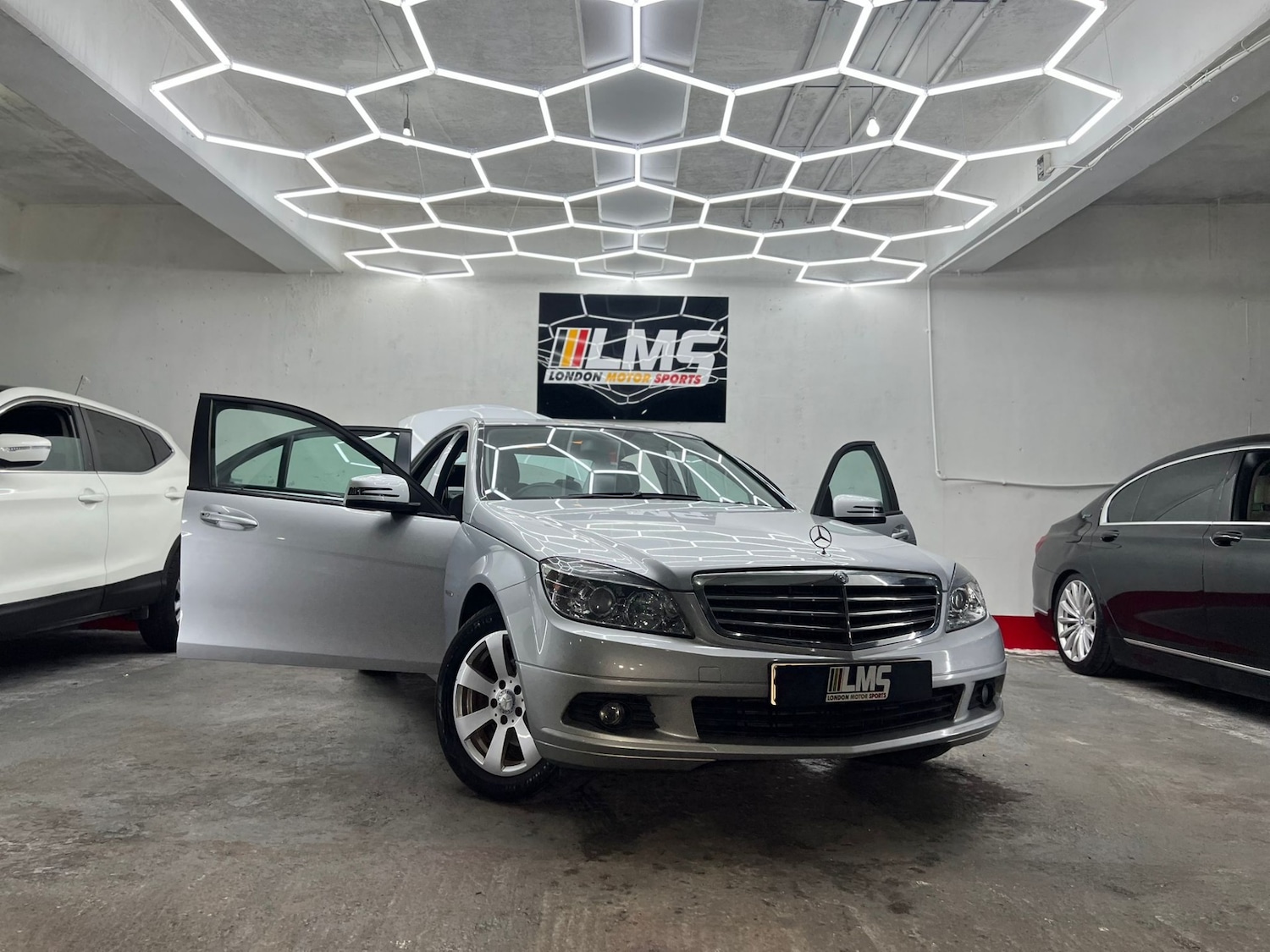 Used Mercedes-Benz C Class 2010 for sale - 77445995: Photo 43