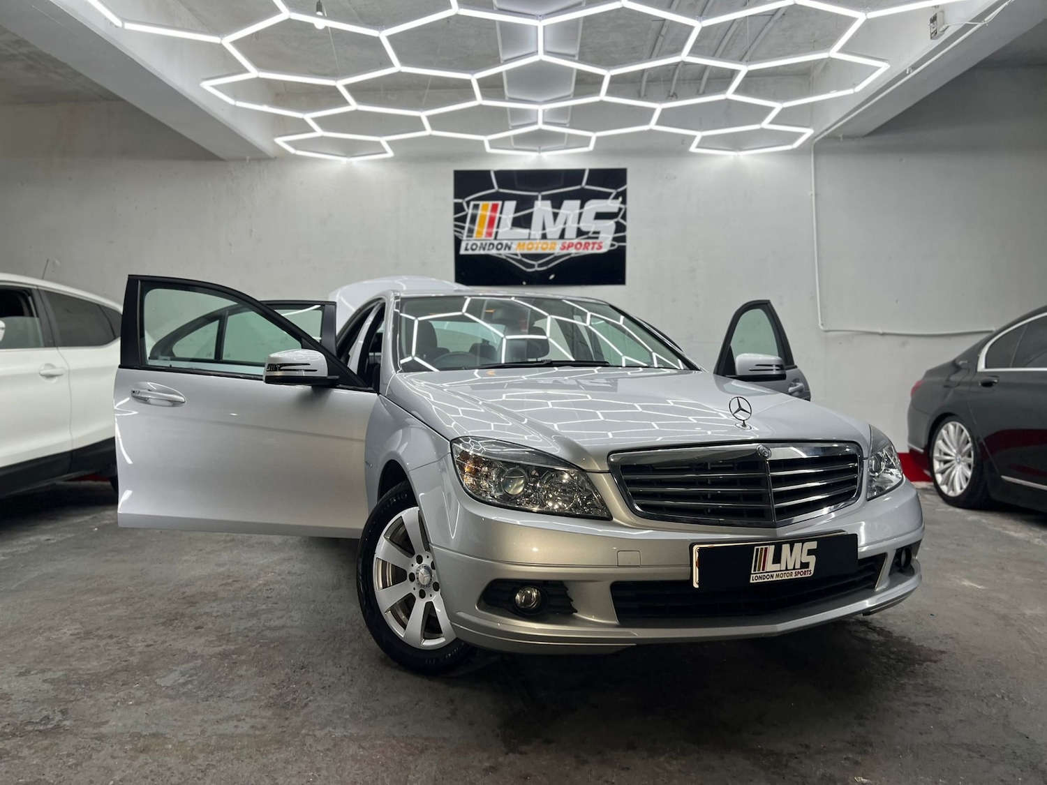 Used Mercedes-Benz C Class 2010 for sale - 77445995: Photo 44