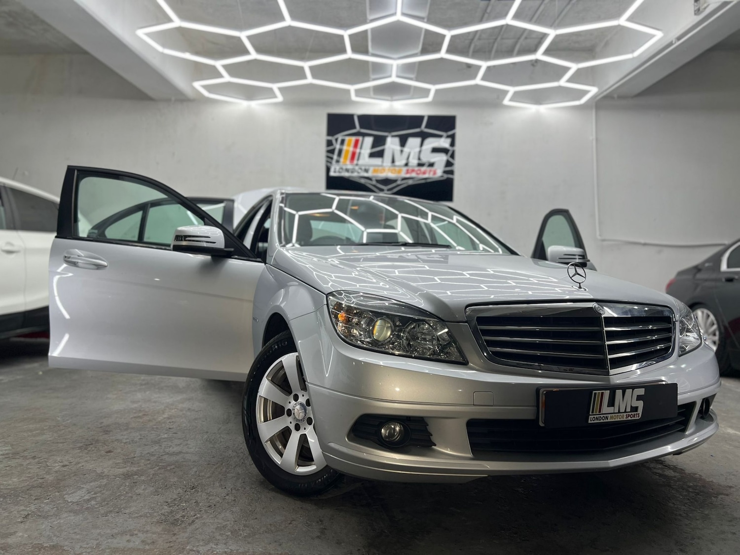 Used Mercedes-Benz C Class 2010 for sale - 77445995: Photo 46