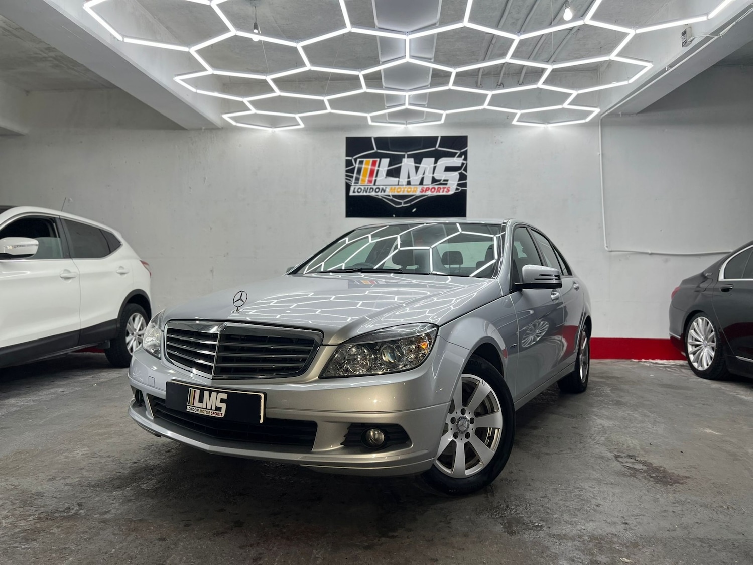 Used Mercedes-Benz C Class 2010 for sale - 77445995: Photo 5