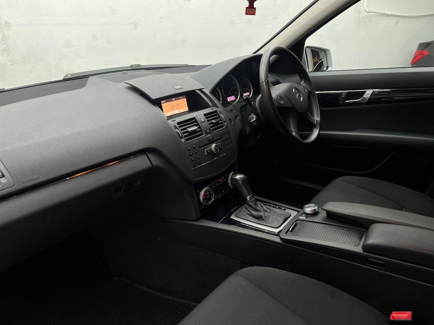 Used Mercedes-Benz C Class 2010 for sale - 77445995: Photo 51