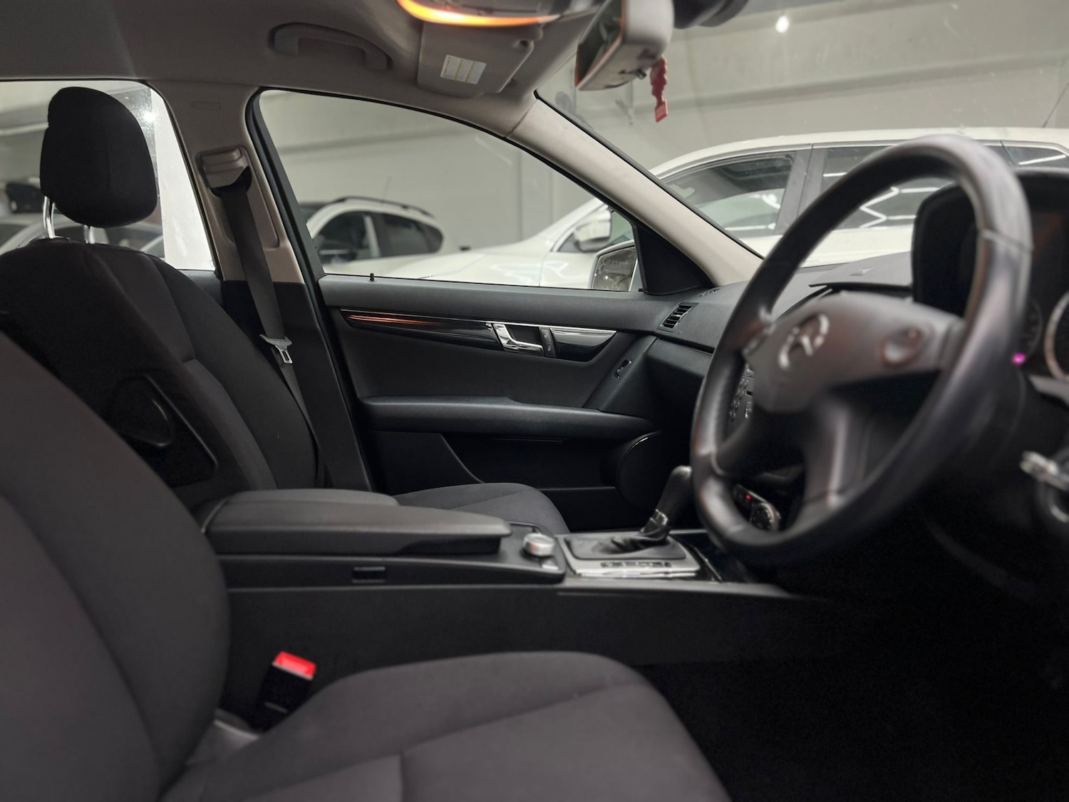 Used Mercedes-Benz C Class 2010 for sale - 77445995: Photo 56