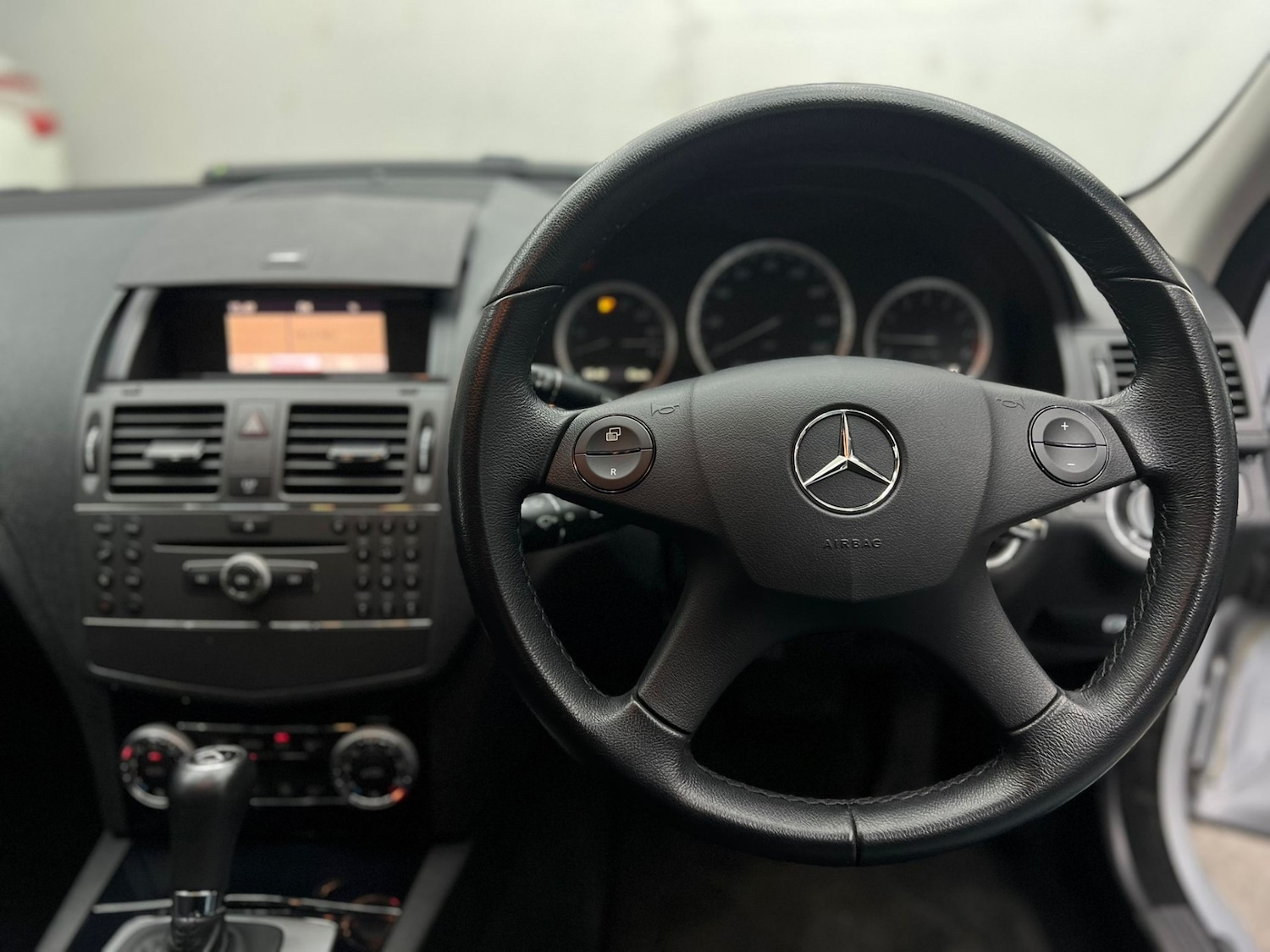 Used Mercedes-Benz C Class 2010 for sale - 77445995: Photo 60