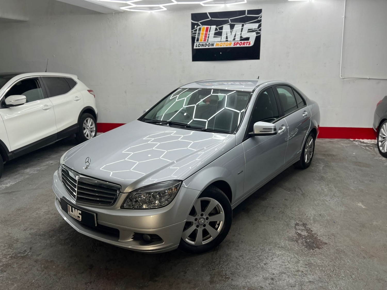 Used Mercedes-Benz C Class 2010 for sale - 77445995: Photo 7