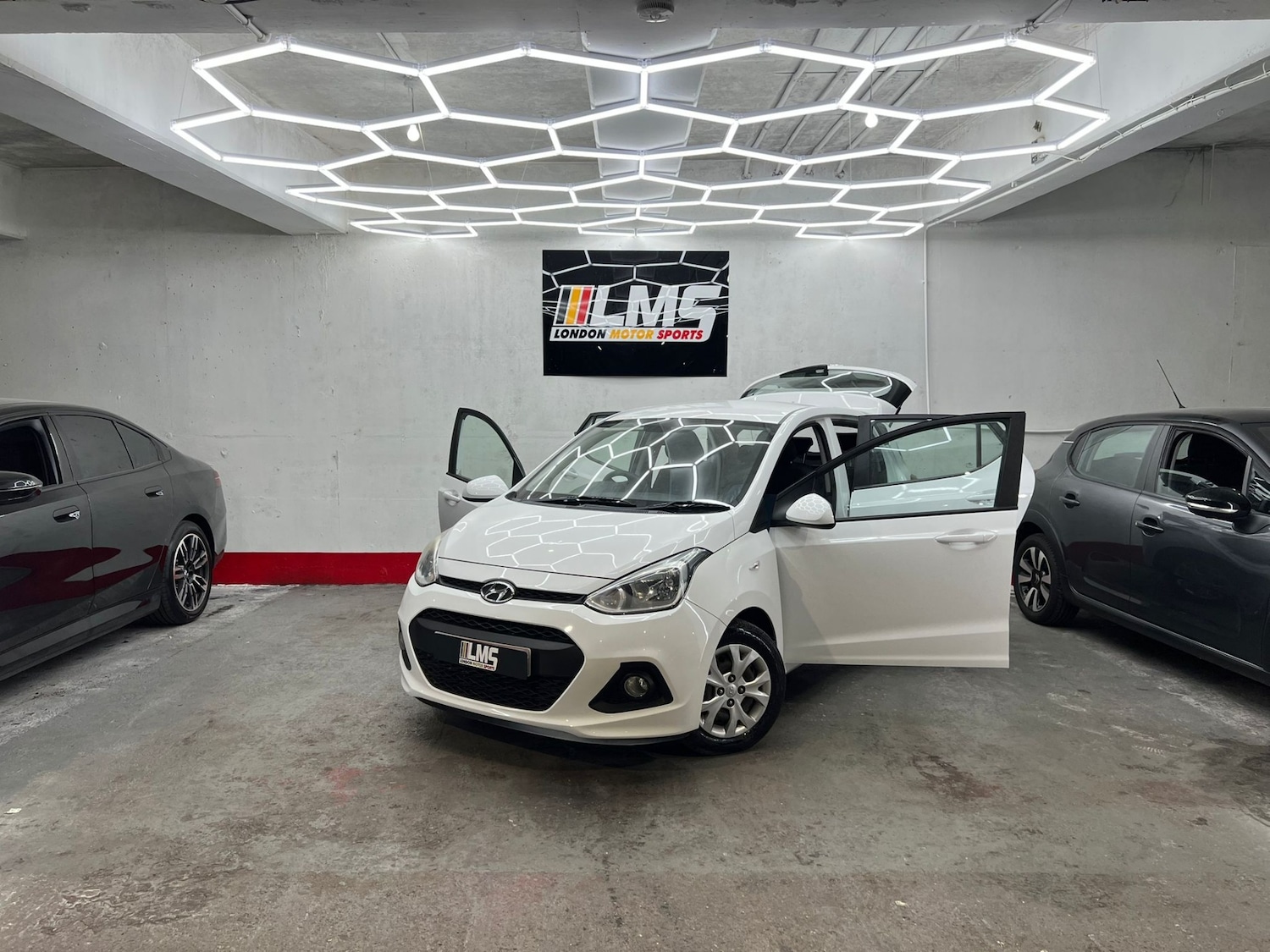 Used Hyundai i10 2016 for sale - 77946140: Photo 12