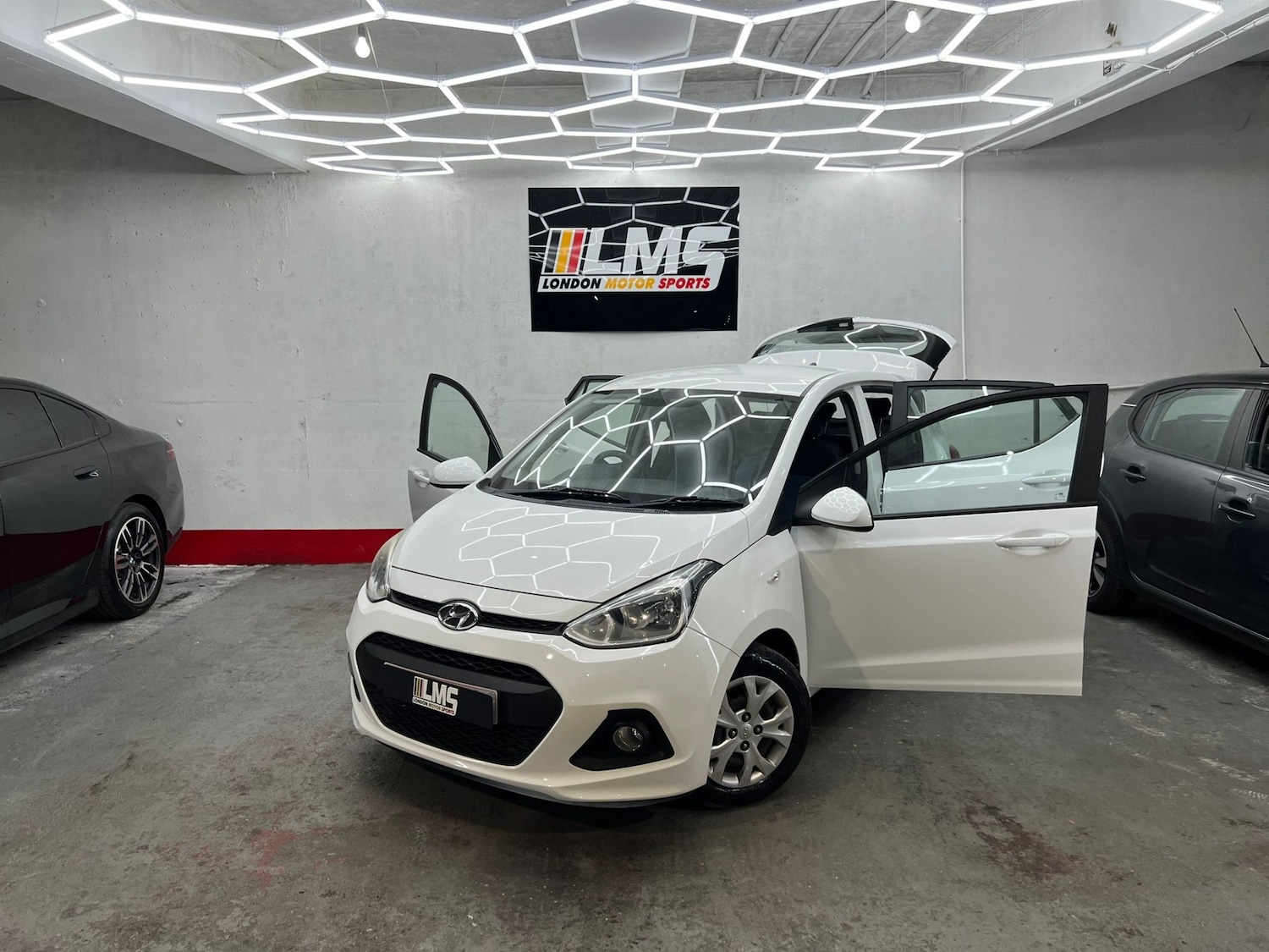 Used Hyundai i10 2016 for sale - 77946140: Photo 14