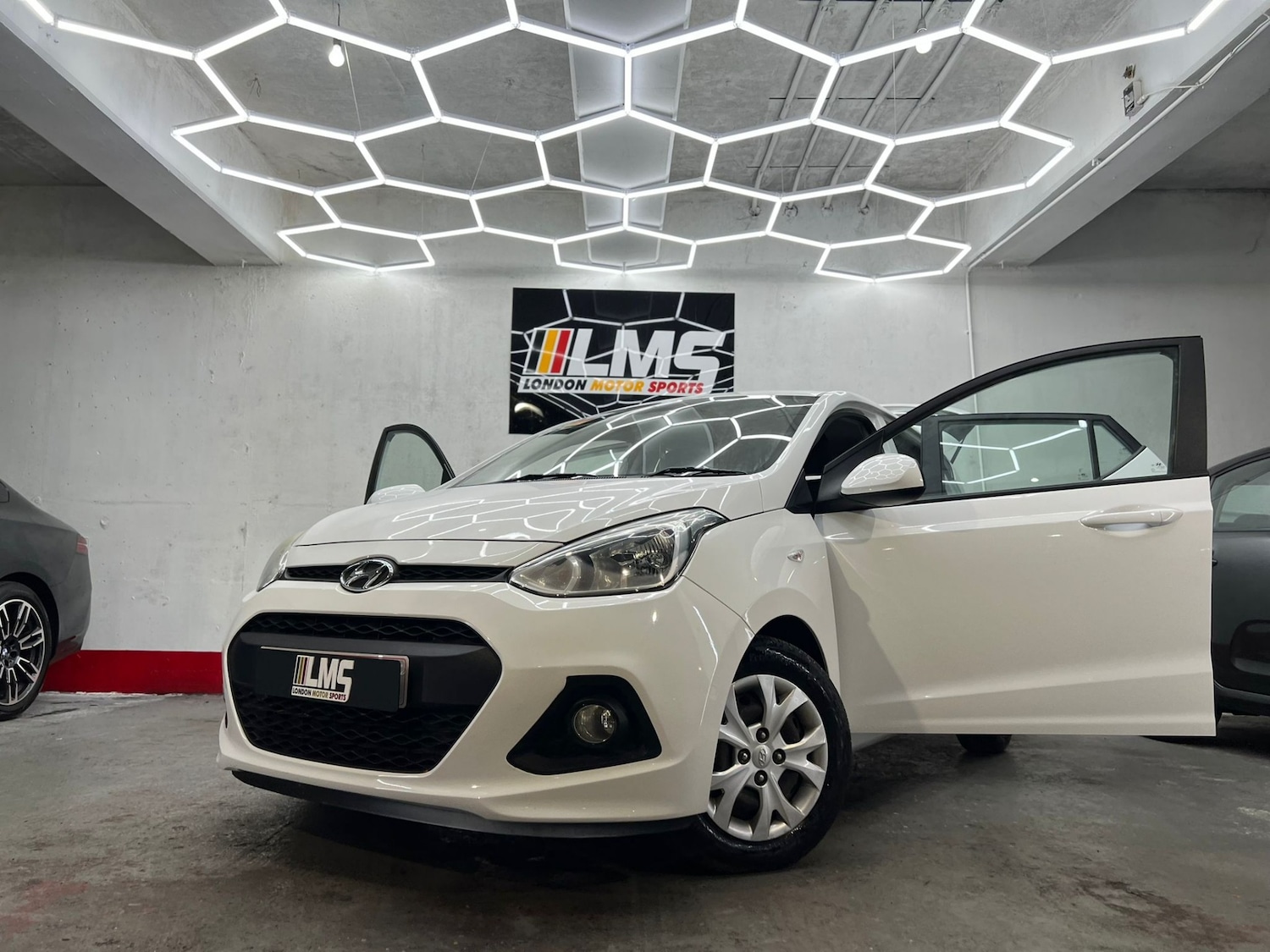 Used Hyundai i10 2016 for sale - 77946140: Photo 18