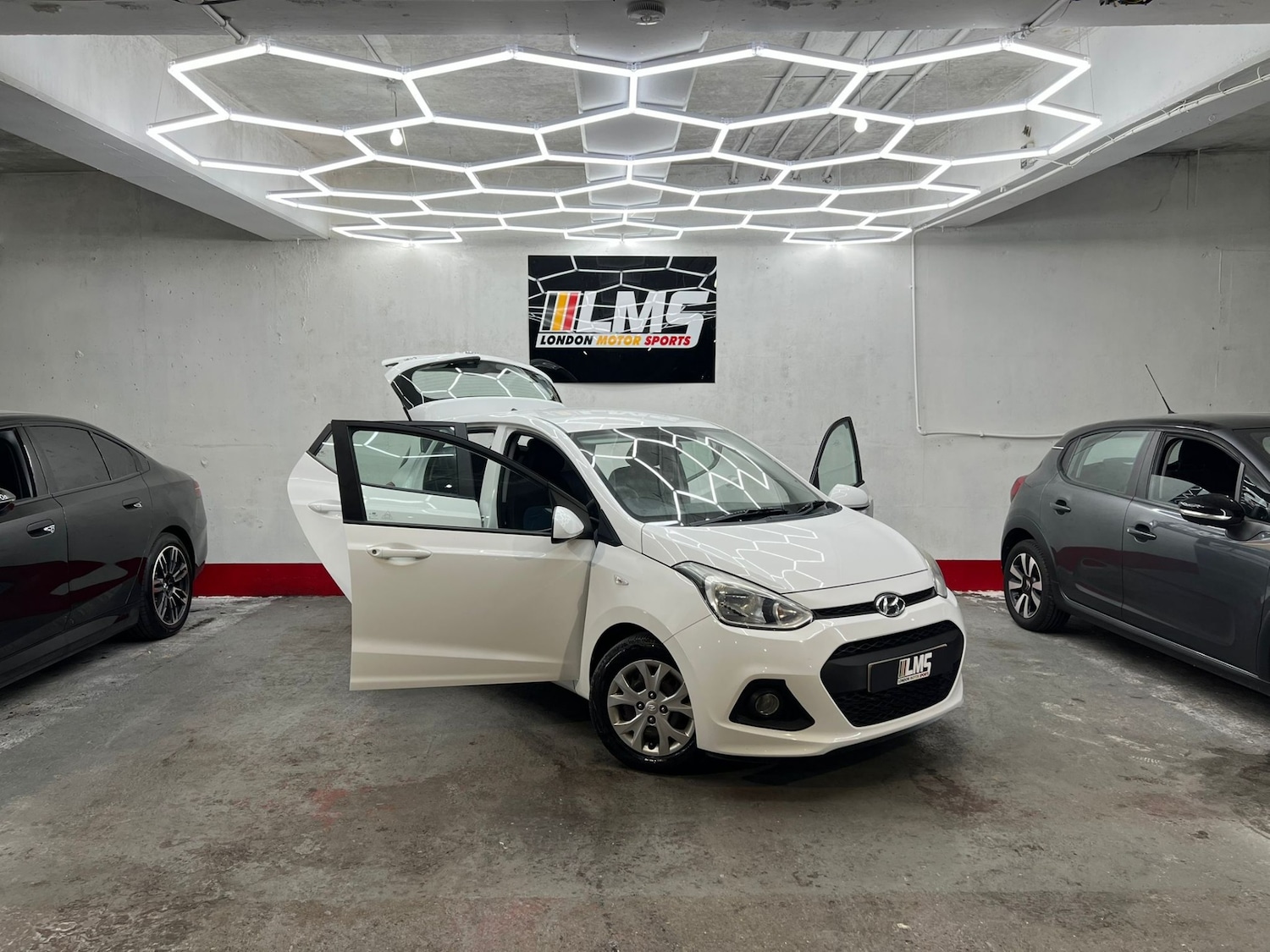 Used Hyundai i10 2016 for sale - 77946140: Photo 31