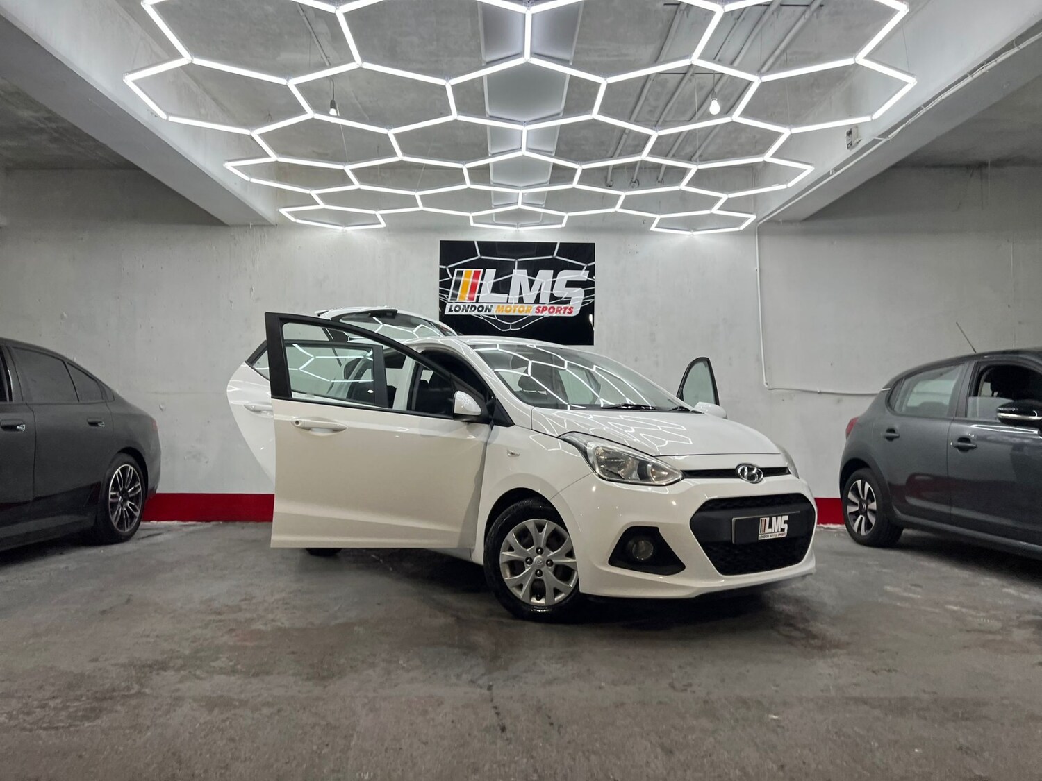 Used Hyundai i10 2016 for sale - 77946140: Photo 32
