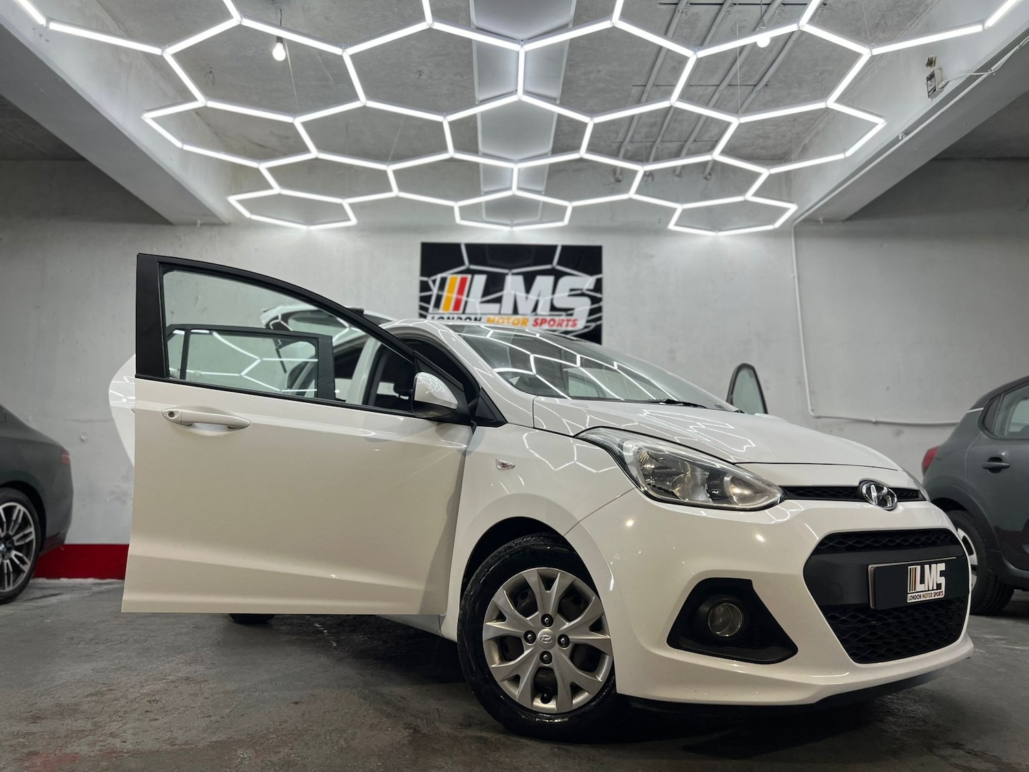 Used Hyundai i10 2016 for sale - 77946140: Photo 36