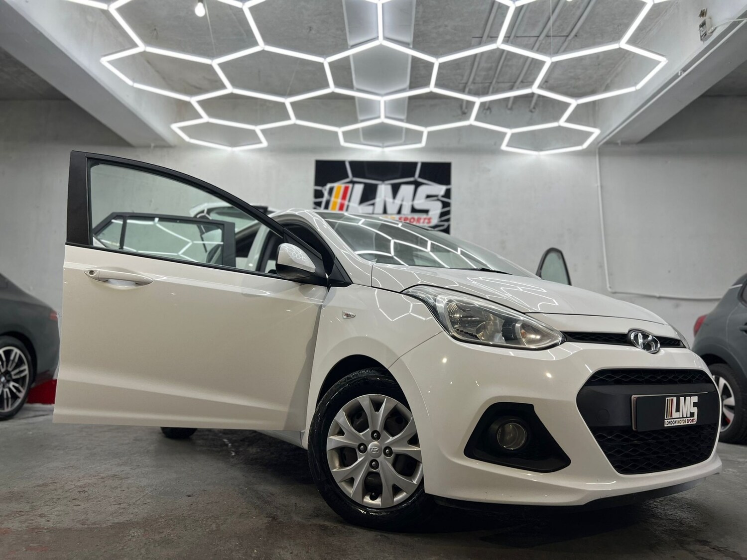 Used Hyundai i10 2016 for sale - 77946140: Photo 37