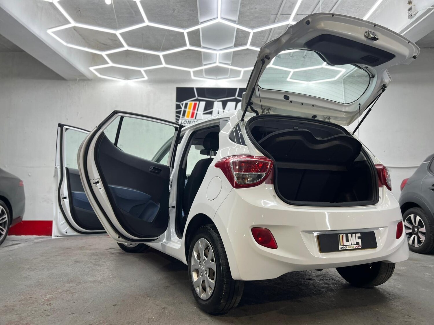 Used Hyundai i10 2016 for sale - 77946140: Photo 74