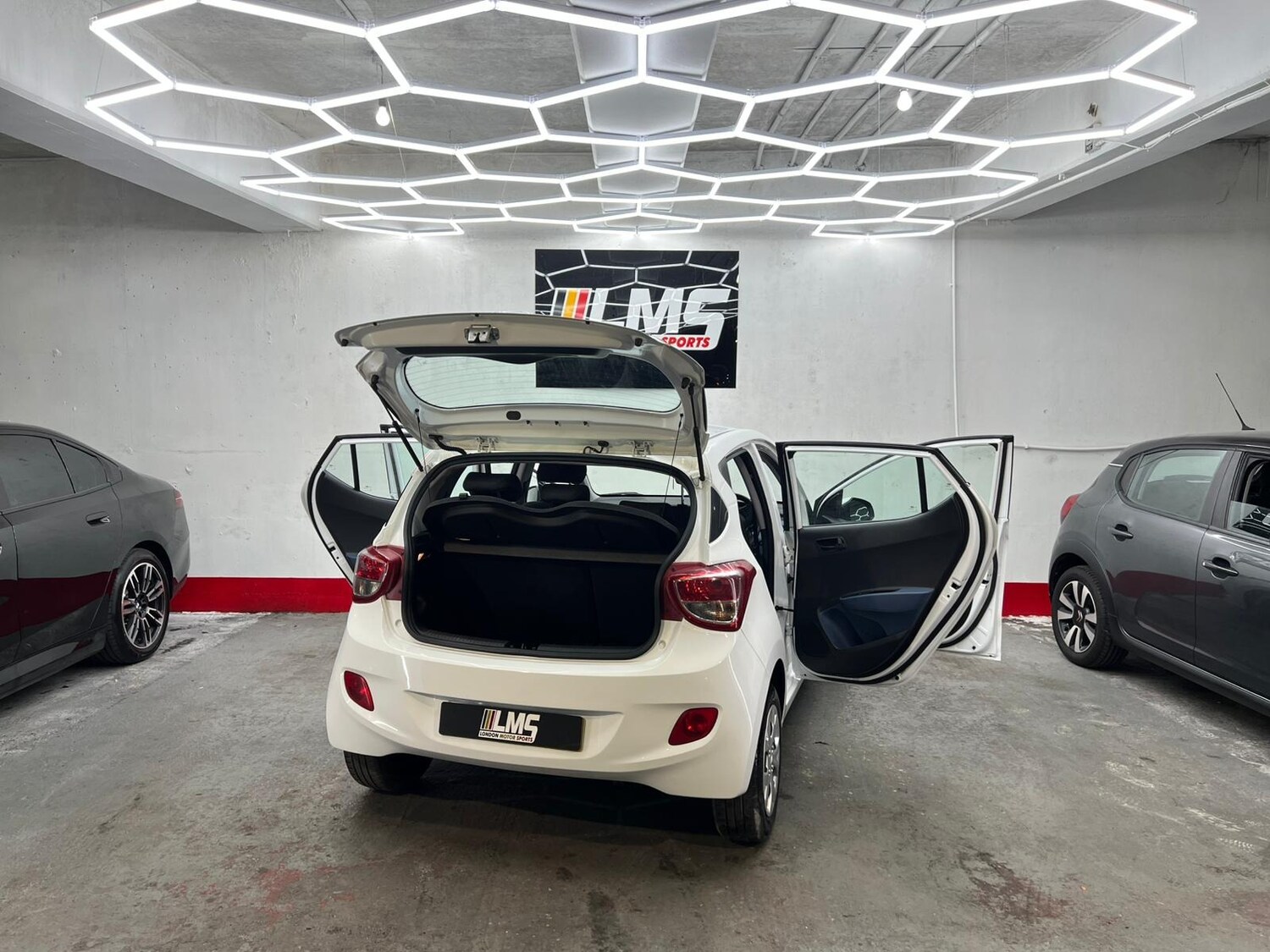 Used Hyundai i10 2016 for sale - 77946140: Photo 88