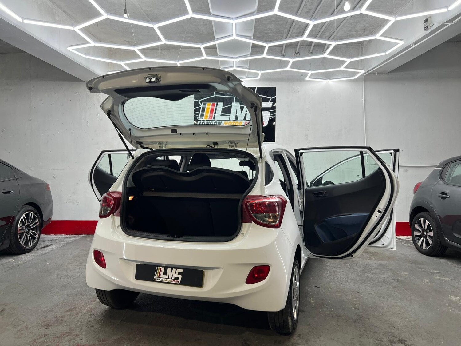 Used Hyundai i10 2016 for sale - 77946140: Photo 91