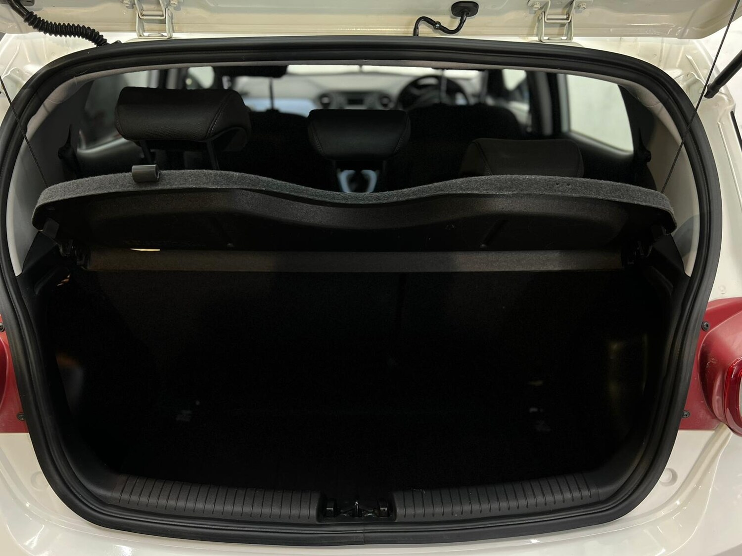 Used Hyundai i10 2016 for sale - 77946140: Photo 92